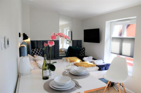 Apartamenty Royal Maris 5 - pokój dwuosobowy, najlepsza lokalizacja w Ustce, blisko plaży i portu, bezpłatny parking, ścisłe centrum, Ustka